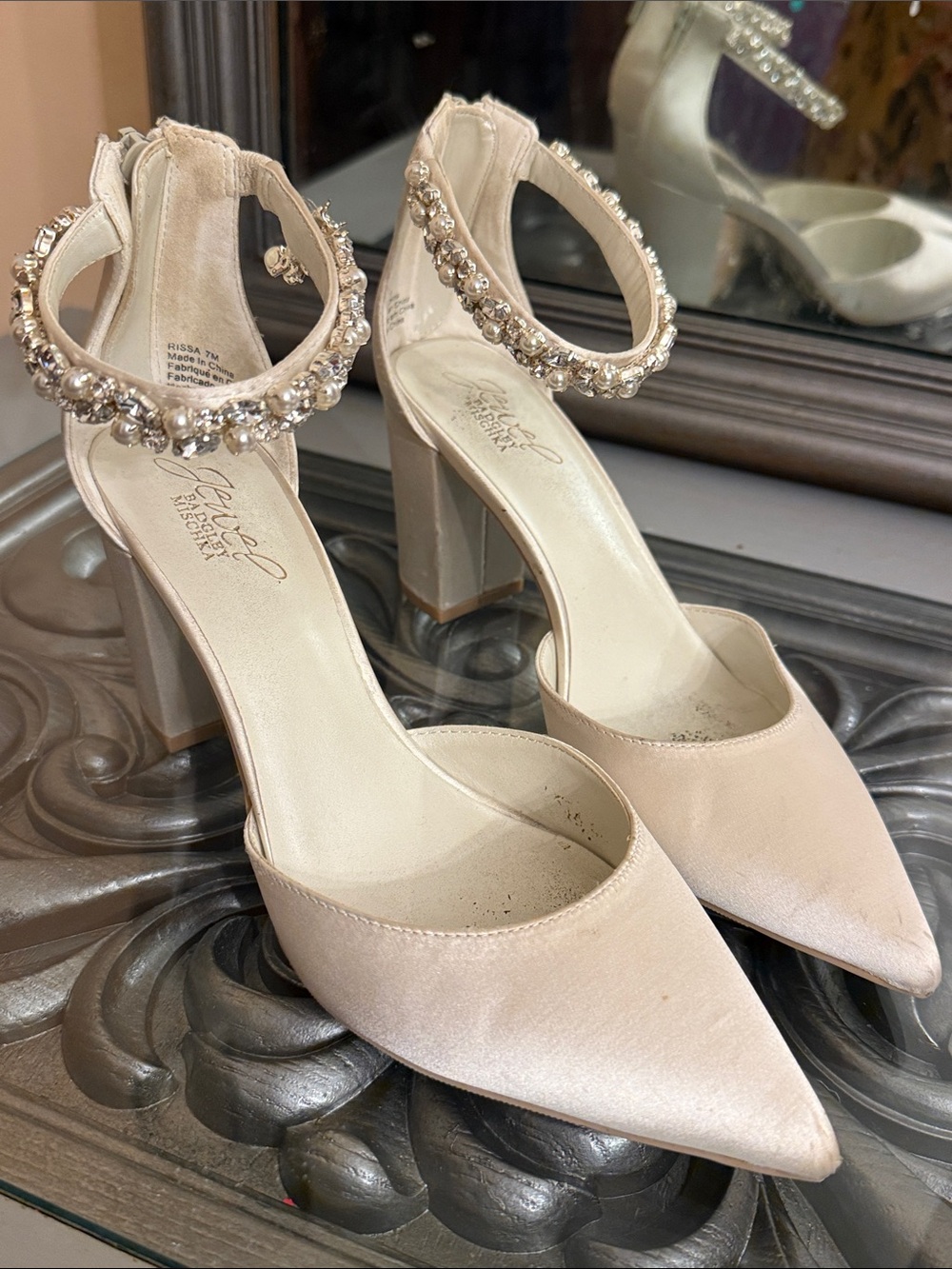 Jewel Badgley Mischka 7 Rissa Crystal Ankle Strap Pointed Toe Heels